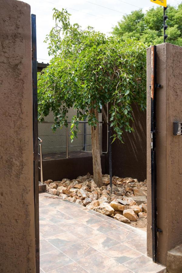A-Z Boutique Guesthouse Windhoek Dış mekan fotoğraf