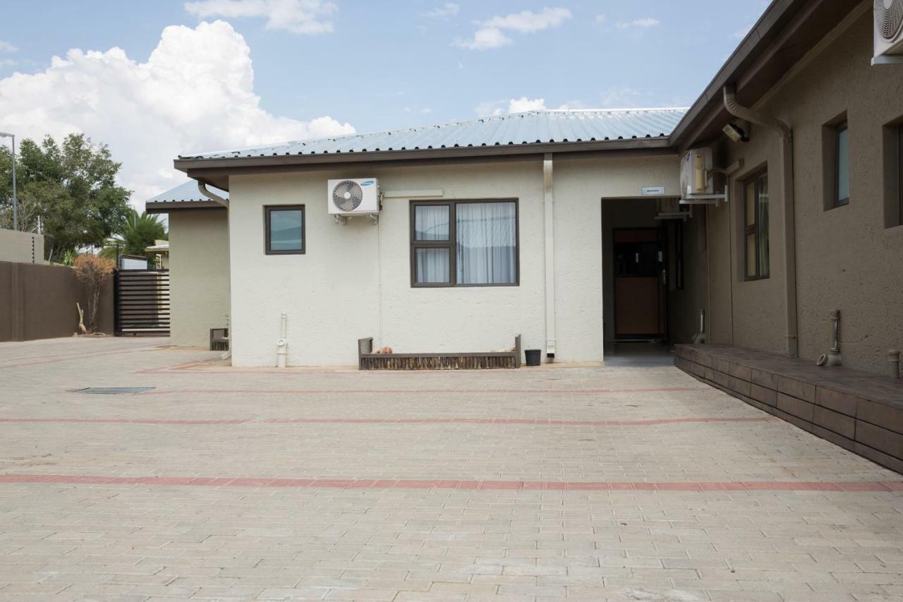 A-Z Boutique Guesthouse Windhoek Dış mekan fotoğraf